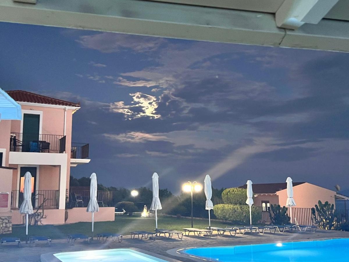 Aristomenis Studios Vlachata Dış mekan fotoğraf