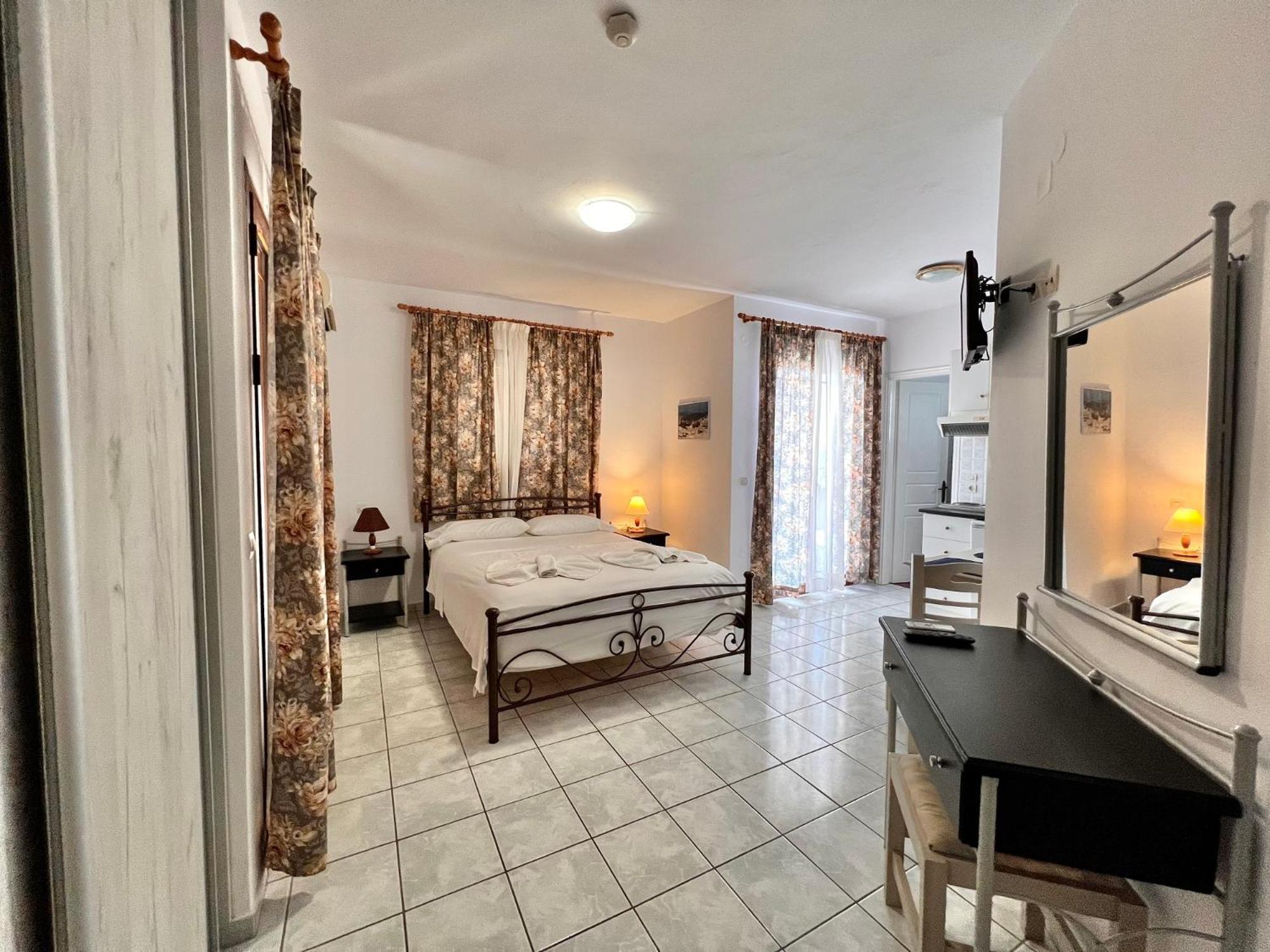 Aristomenis Studios Vlachata Dış mekan fotoğraf