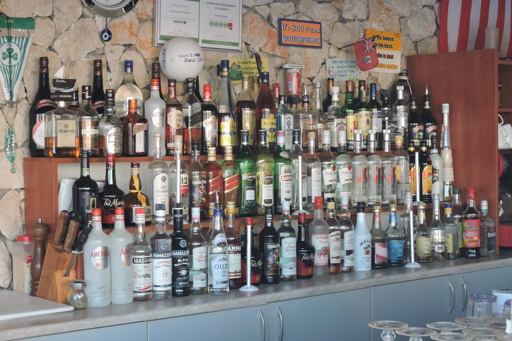Aristomenis Studios Vlachata Dış mekan fotoğraf